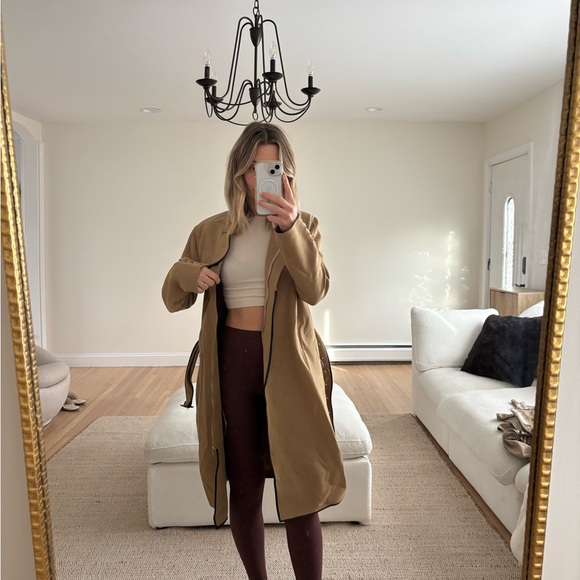 Burberry Classic Coat - Picture 2 of 9